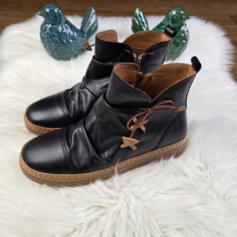 Spring Step Leather Black Vandis Ruched Bootie 39